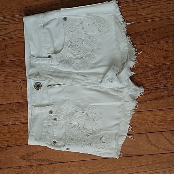 American Eagle "Hi-Rise Shortie" Denim White Lace Jean Shorts Sz 00 - Picture 3 of 11
